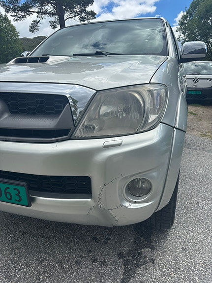 Toyota HiLux 5 of 30