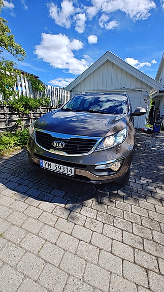 Kia Sportage 2 of 5