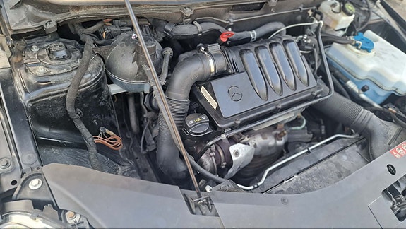 Mercedes-Benz B180 8 of 12