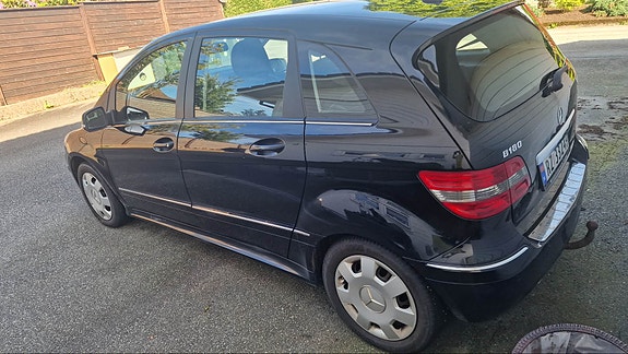 Mercedes-Benz B180 7 of 12