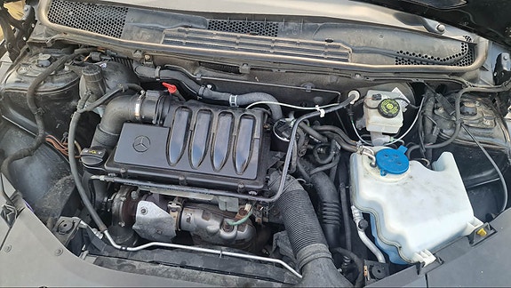 Mercedes-Benz B180 9 of 12