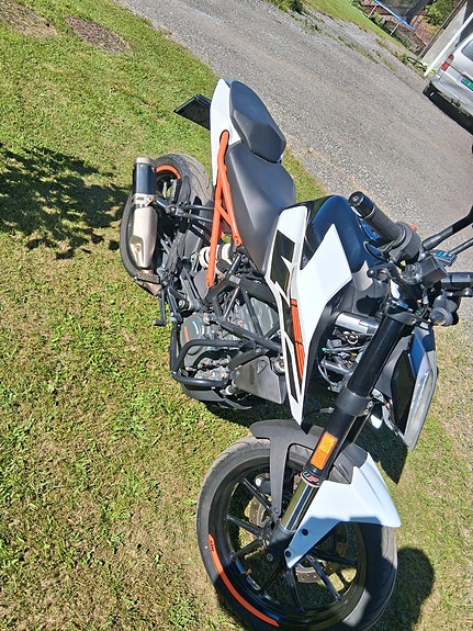 KTM 125 Duke 4 of 9