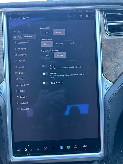 Tesla Model S 13 of 17