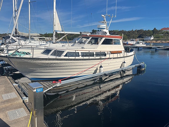 Marex 32 friendship 2 of 5