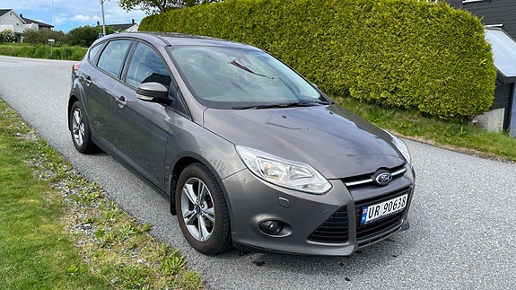 Ford Focus 2 of 5