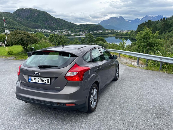 Ford Focus 4 of 5