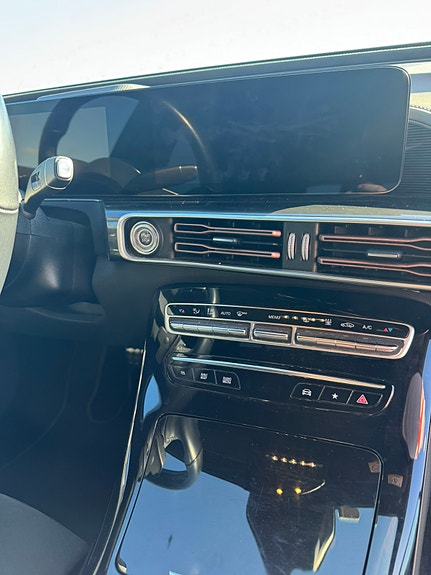 Mercedes-Benz EQC400 16 of 20