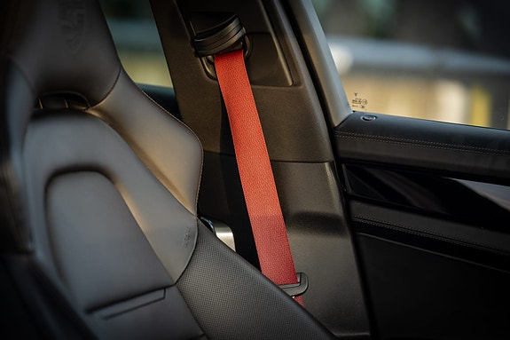 Porsche Panamera 4 16 of 27