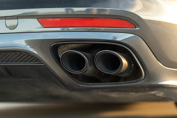 Porsche Panamera 4 22 of 27