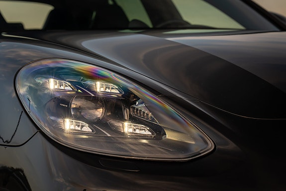 Porsche Panamera 4 26 of 27