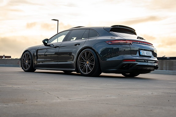 Porsche Panamera 4 9 of 27