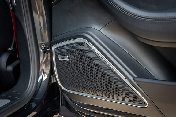 Porsche Panamera 4 15 of 27