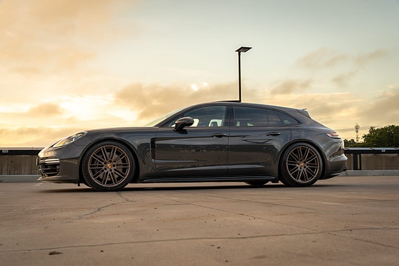 Porsche Panamera 4 8 of 27