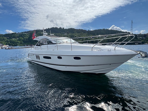 Fairline 38 Targa GT, autopilot, generator, radar, hekk og baugthruster 15 of 30