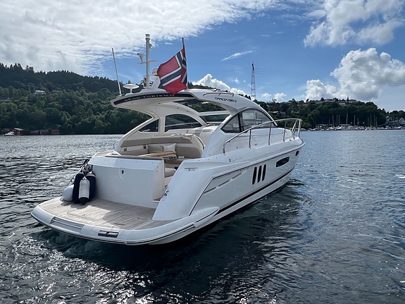 Fairline 38 Targa GT, autopilot, generator, radar, hekk og baugthruster 3 of 5