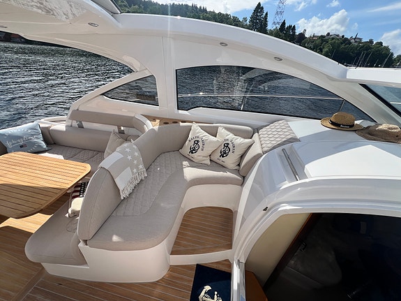 Fairline 38 Targa GT, autopilot, generator, radar, hekk og baugthruster 28 of 30