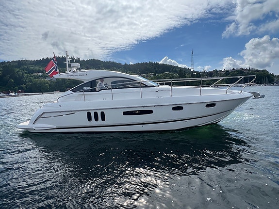 Fairline 38 Targa GT, autopilot, generator, radar, hekk og baugthruster 14 of 30