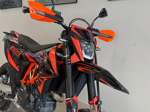 KTM 690 SMC-R 1-EIER/WINGS/SMF LYKT/R&K SKILTFESTE 3 of 5
