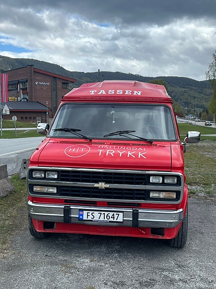 Chevrolet Van 2 of 5