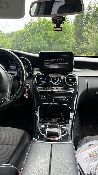 Mercedes-Benz C180 8 of 13