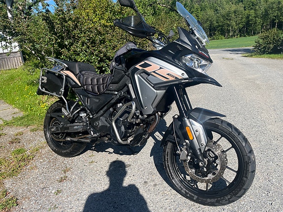 VOGE 650 DS 2 of 5