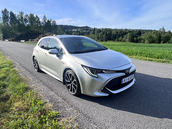 Toyota Corolla 8 of 30
