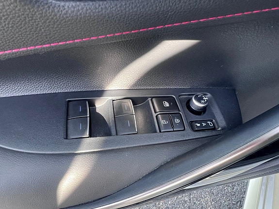 Toyota Corolla 24 of 30