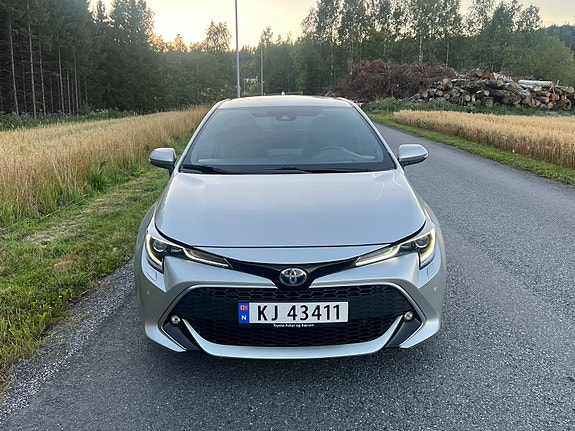 Toyota Corolla 8 of 30