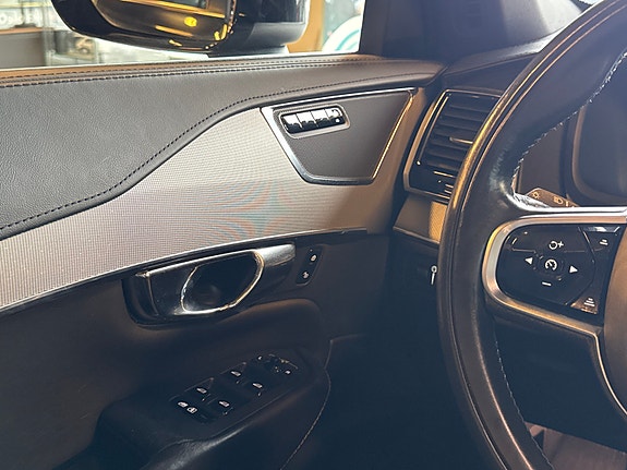 Volvo XC90 22 of 30
