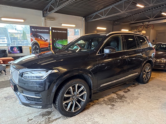 Volvo XC90 4 of 30