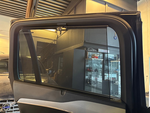 Volvo XC90 26 of 30