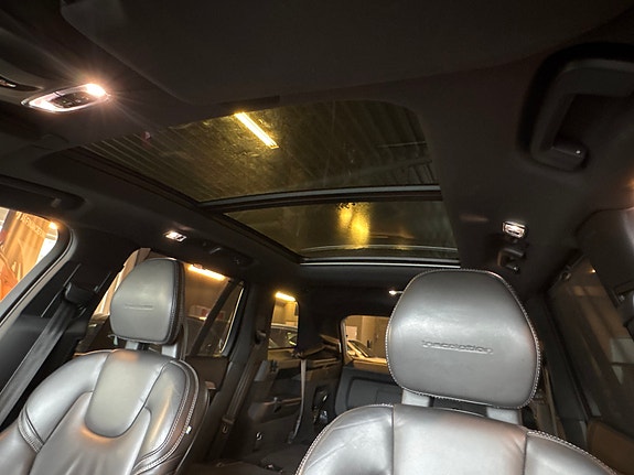 Volvo XC90 29 of 30