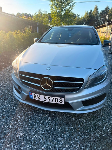Mercedes-Benz A180 4 of 5