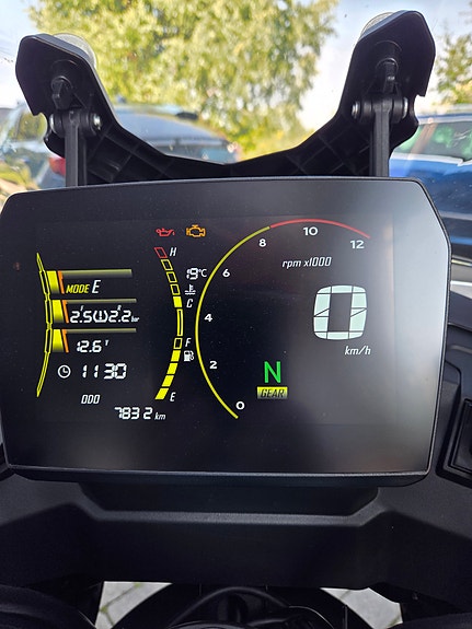 VOGE DS525X black knight 9 of 16