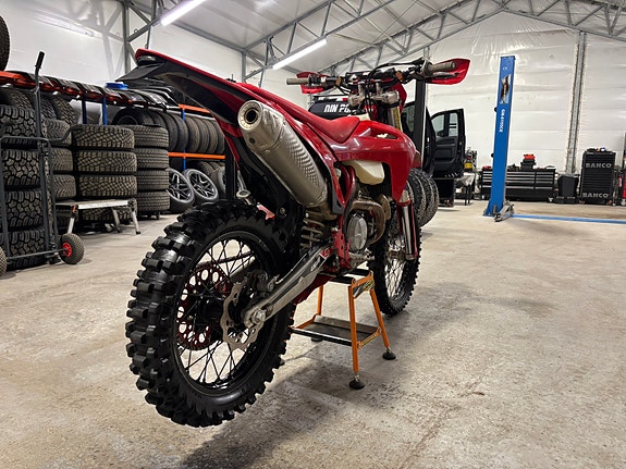 GasGas EC 250F 4 of 5