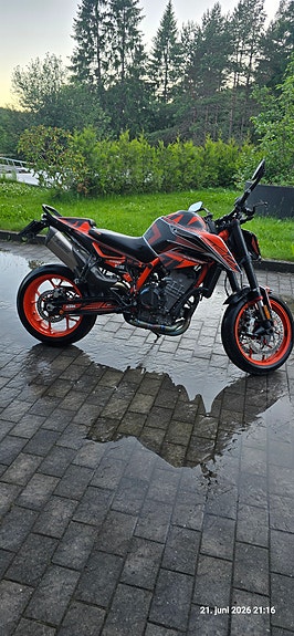 KTM 890 Duke R 4 of 21