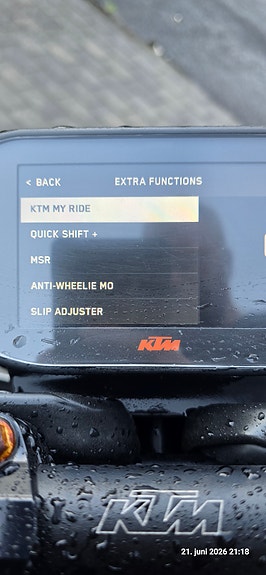 KTM 890 Duke R 19 of 21