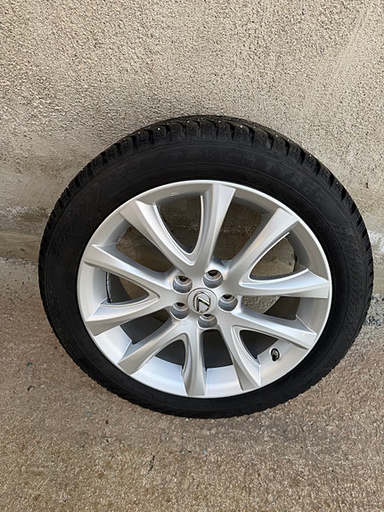Lexus CT200h 26 of 26