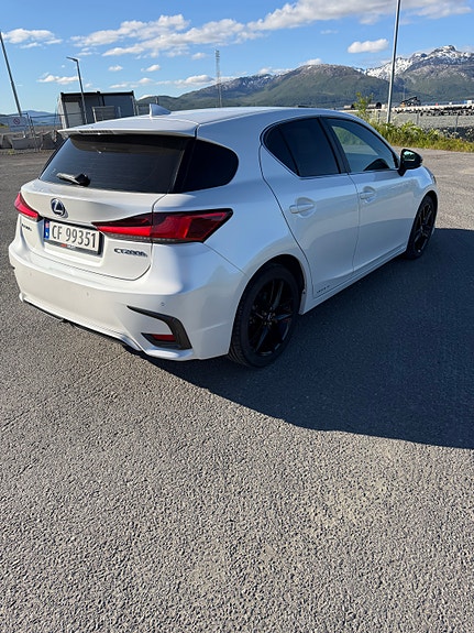 Lexus CT200h 5 of 26