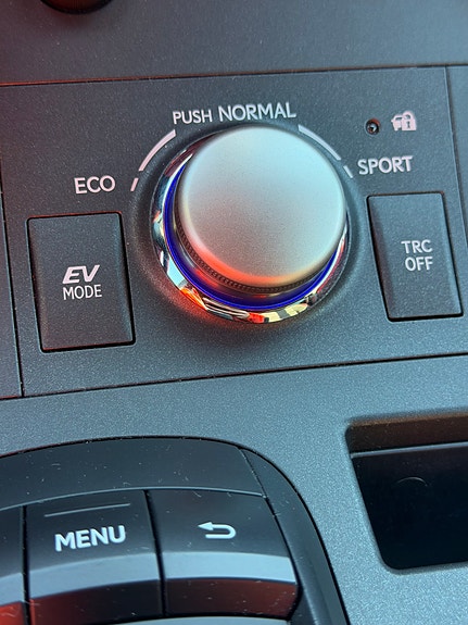 Lexus CT200h 10 of 26
