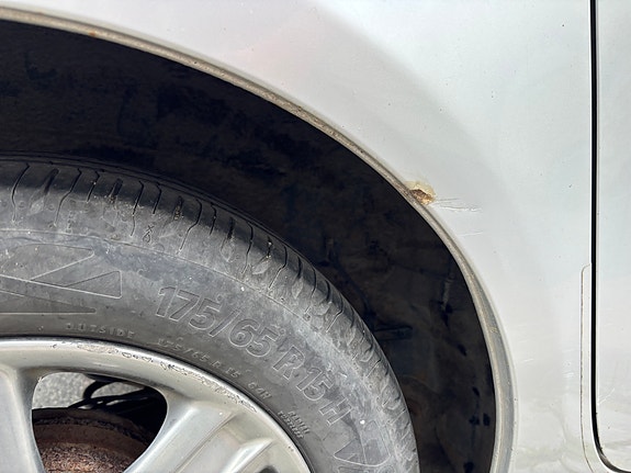 Toyota IQ 15 of 17