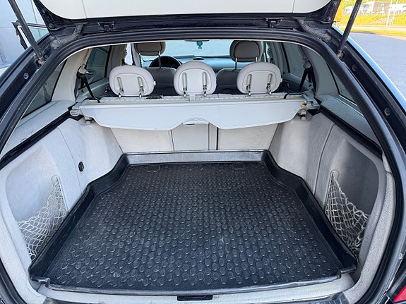 Mercedes-Benz C240 17 of 28