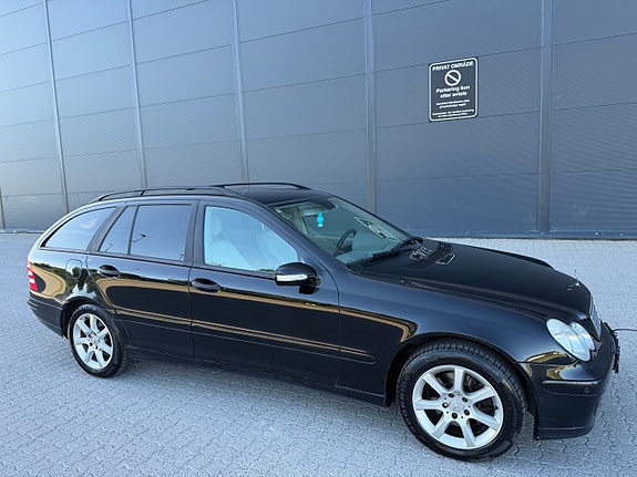 Mercedes-Benz C240 2 of 28