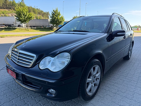 Mercedes-Benz C240 6 of 28