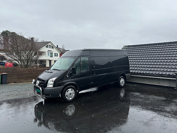 Ford Transit 2 of 5