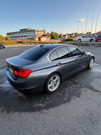 BMW 320d 8 of 30