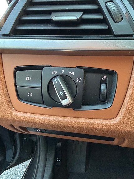 BMW 320d 26 of 30