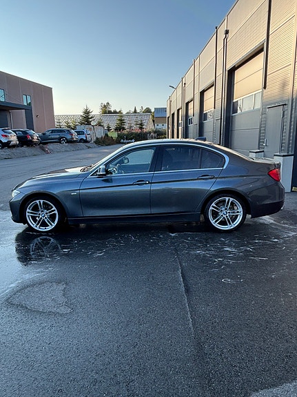BMW 320d 5 of 30