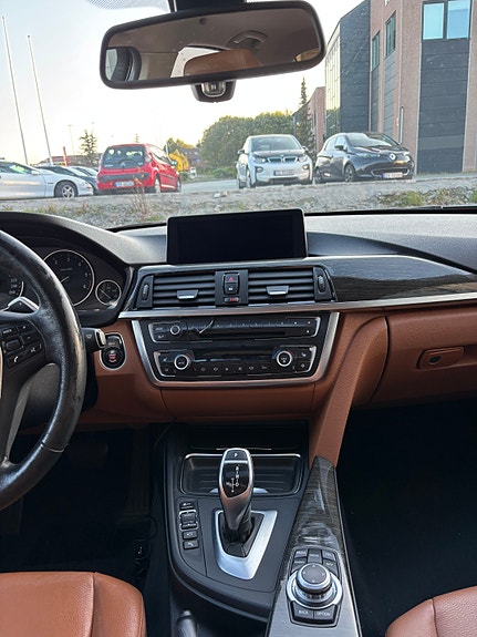 BMW 320d 14 of 30
