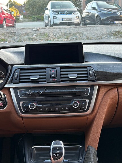 BMW 320d 16 of 30